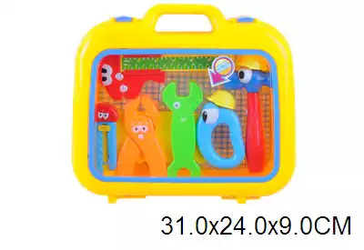 Набор инструментов FDE606 с глазками в чемодане