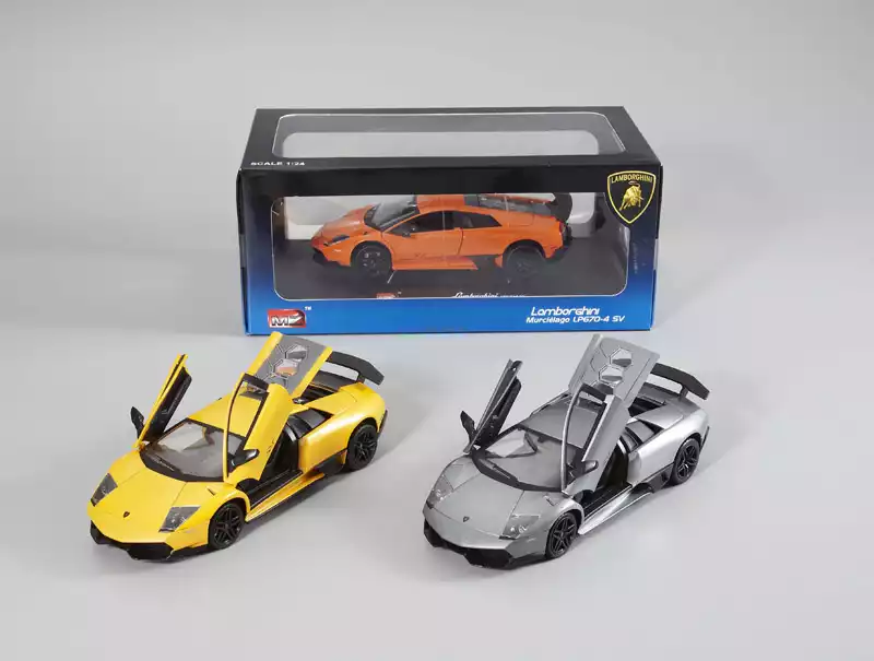 Модель машины 1:24 Lamborghini Murcielago LP670 26018A в/к