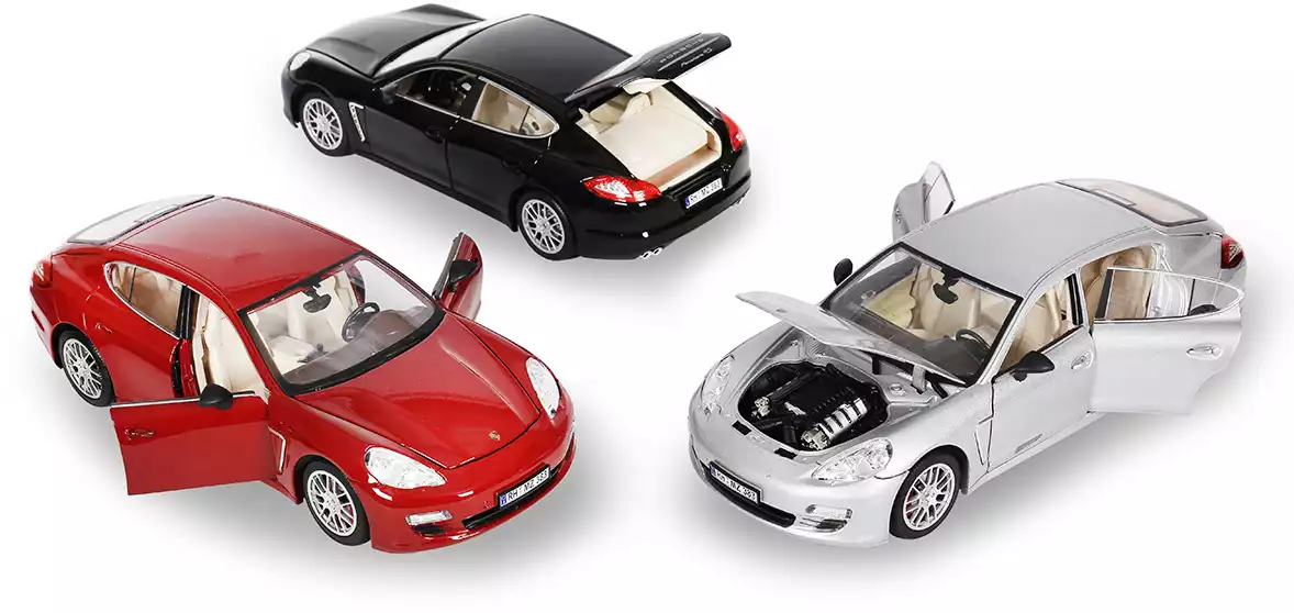 Мод. маш. 1:18 Porsche Panamera 2017A