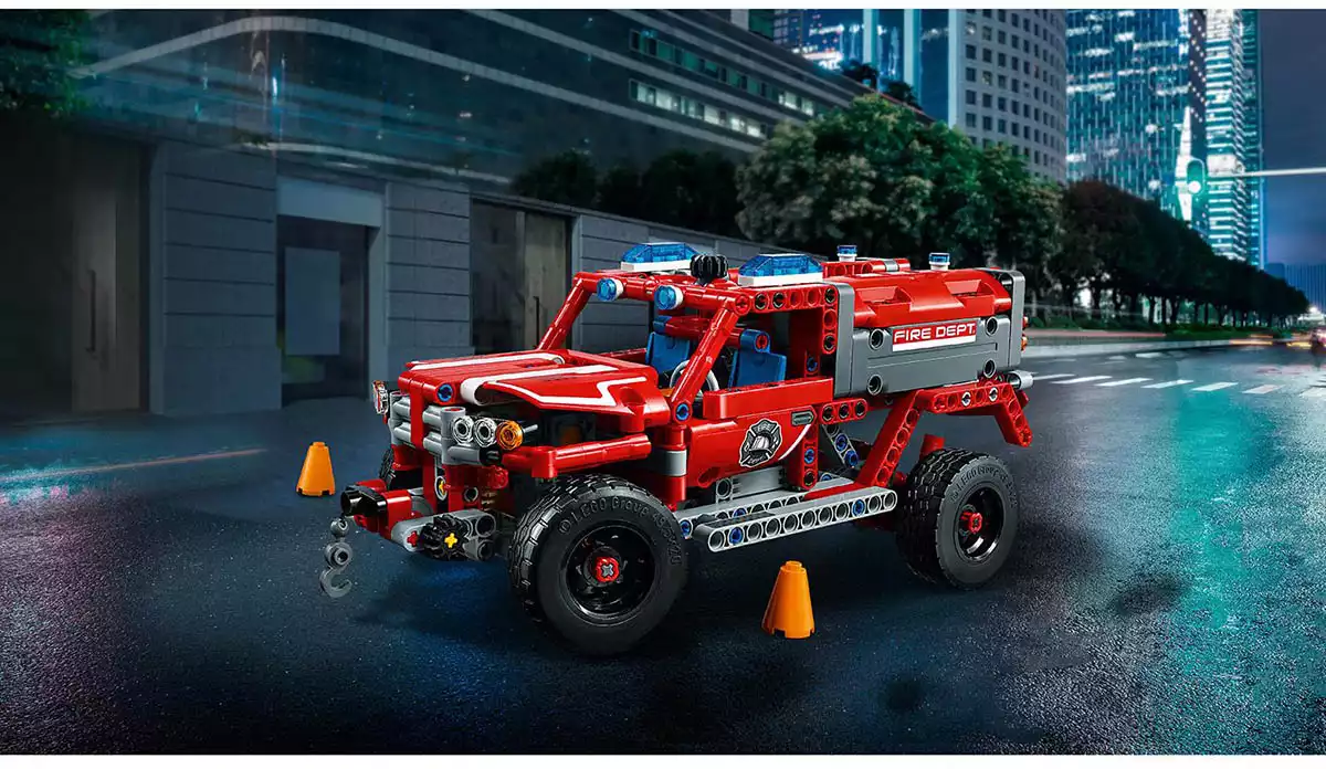 Конструктор Служба быстрого реагирования 513 дет. 42075 LEGO Technic