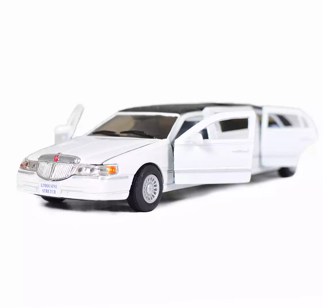 Модель машины Lincoln Town Car Stretch Limousine 1999 1:38 KT7001H KINSMART  купить в Казани - интернет магазин Rich Family