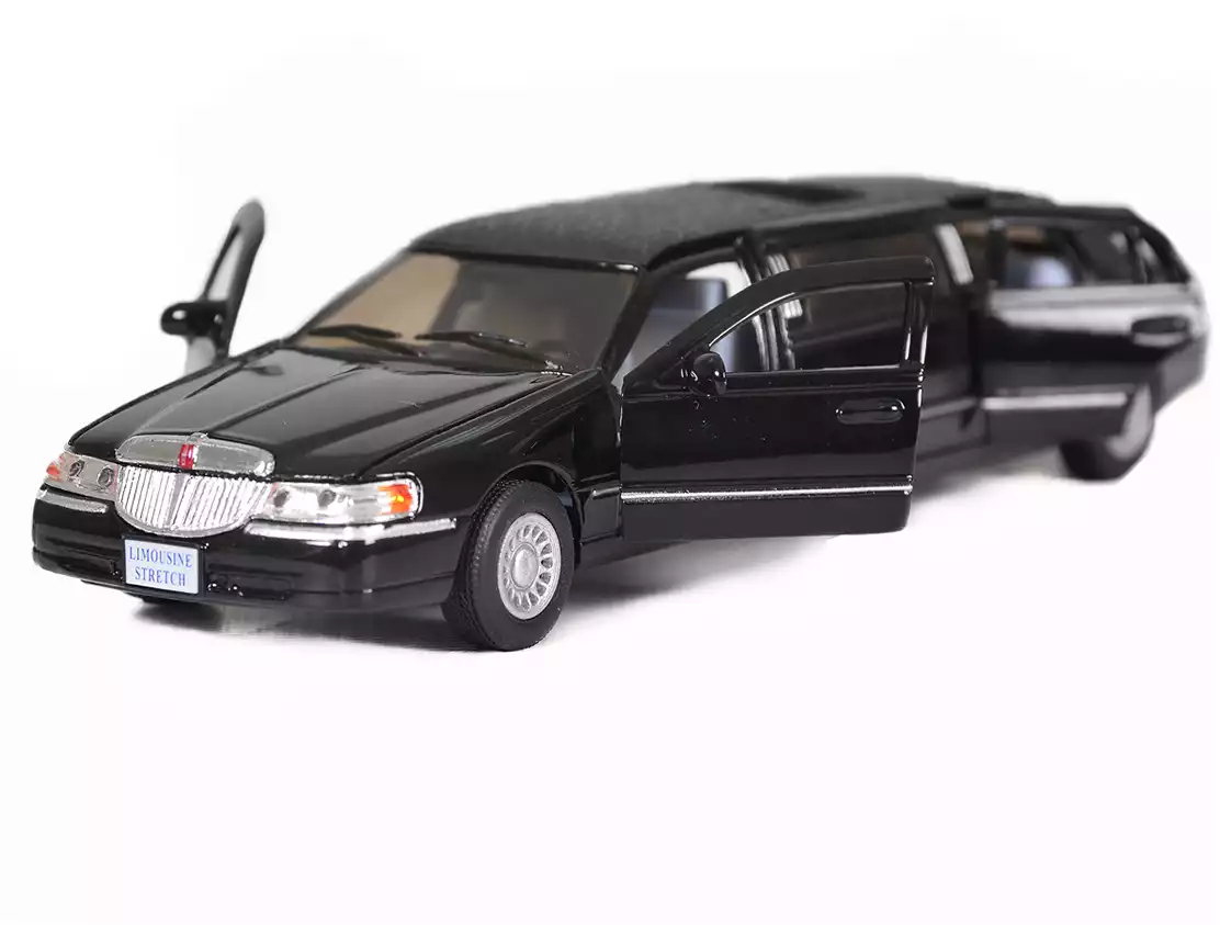 Модель машины Lincoln Town Car Stretch Limousine 1999 1:38 KT7001H KINSMART  купить в Челябинске - интернет магазин Rich Family