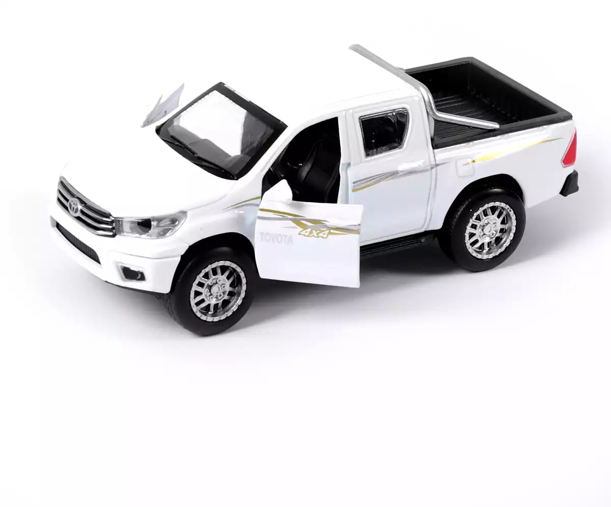 Модель машины Toyota Hilux 1:38 свет, инерция FY6118-12D купить в  Челябинске - интернет магазин Rich Family