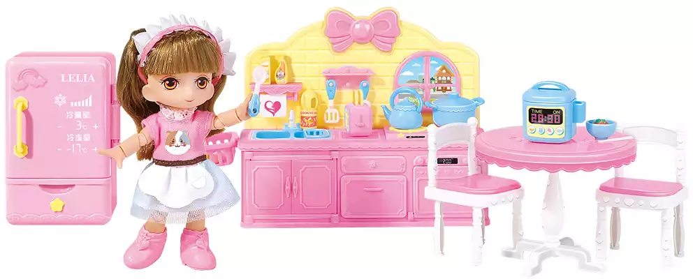Кукла с кухней