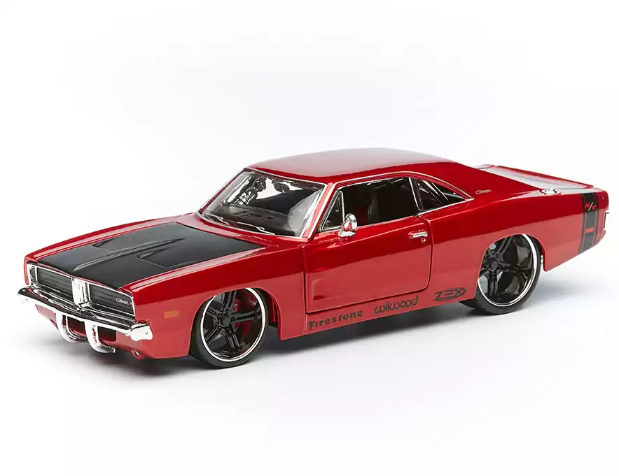   125 MAISTO DESIGN Dodge Charger RT 1969 32537     -   Rich Family
