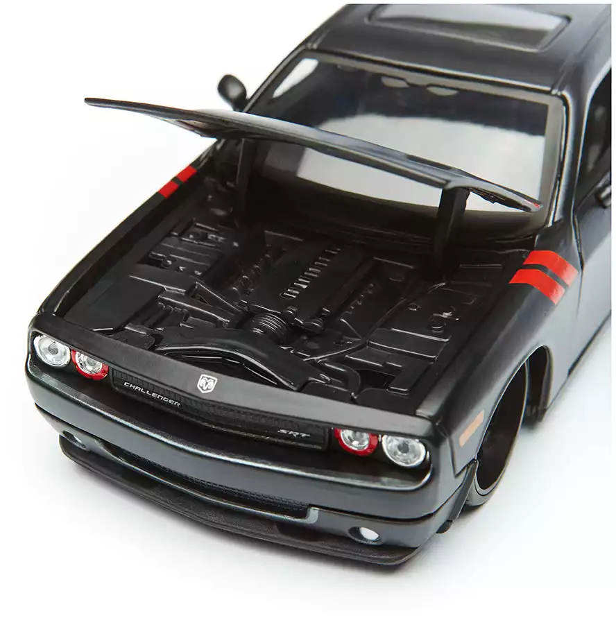 Модель машины 1:24 MAISTO DESIGN Dodge Challenger 2008 32529 купить в  Красноярске - интернет магазин Rich Family