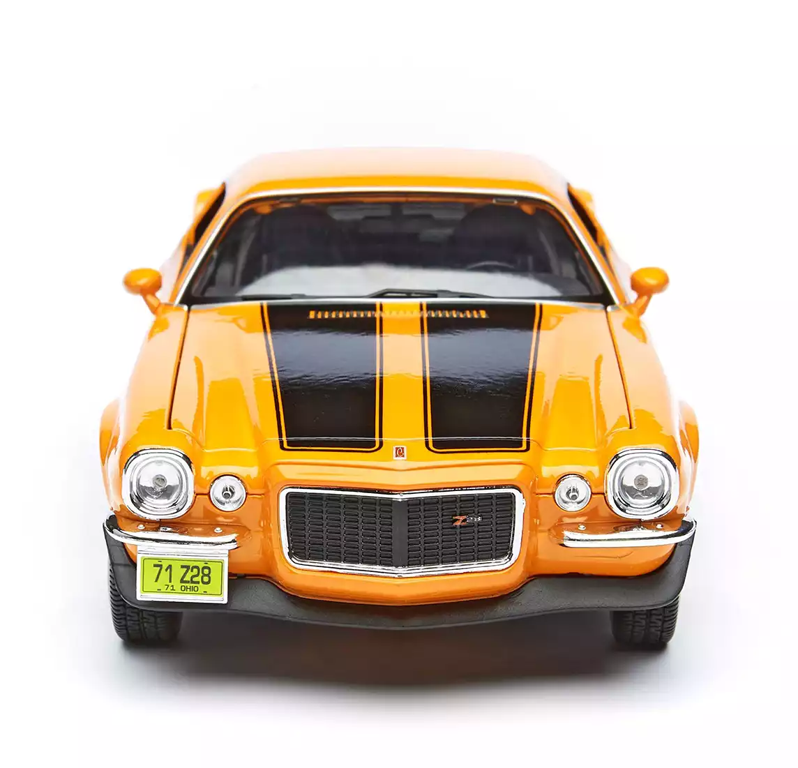 Модель машины 1:18 MAISTO Chevrolet (Chevy) Camaro 1971 31131 YL купить в  Улан-Удэ - интернет магазин Rich Family