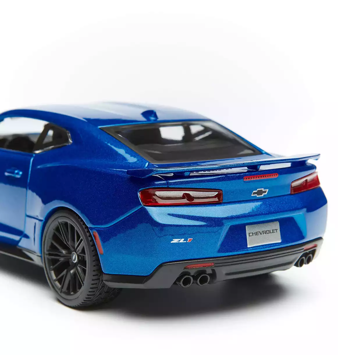 Модель машины 1:24 MAISTO Chevrolet (Chevy) Camaro 2015 31512 BU купить в  Челябинске - интернет магазин Rich Family