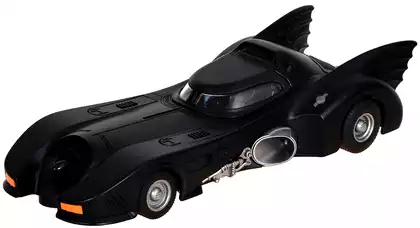 Модель машины 1:24 Бэтмобиль 1989 Batman (Бэтмен) свет,звук, пар, инерция 96323