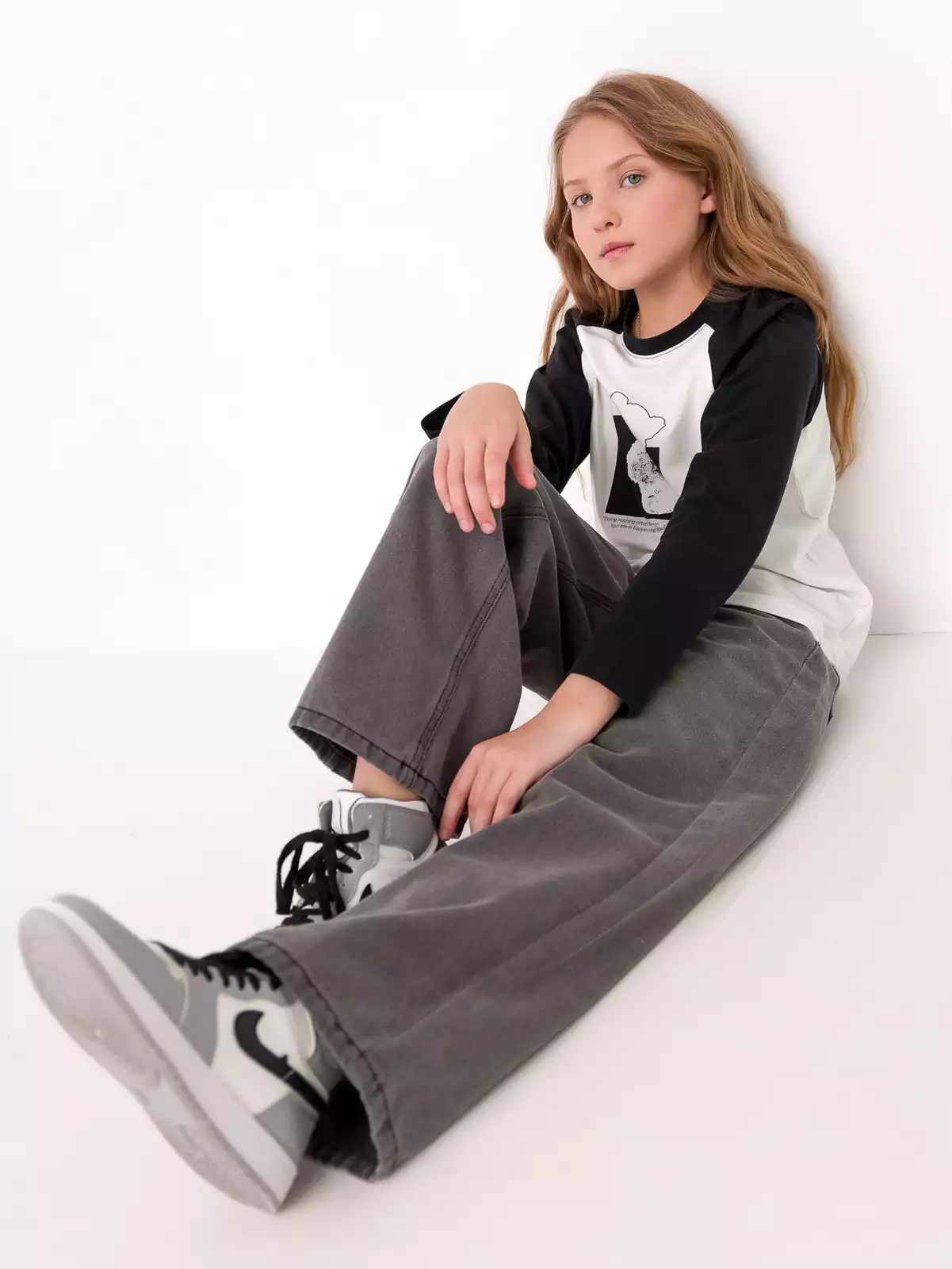 Широкие джинсы с потёртостями Vulpes