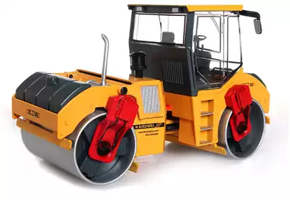 Модель машины 1:35 Двойной дорожный каток Tandem Compactor 625041 14см